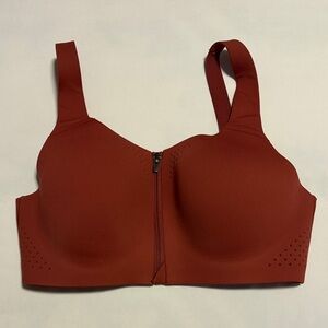 Victoria’s Secret VSX Featherweight Max Front Sports Bra